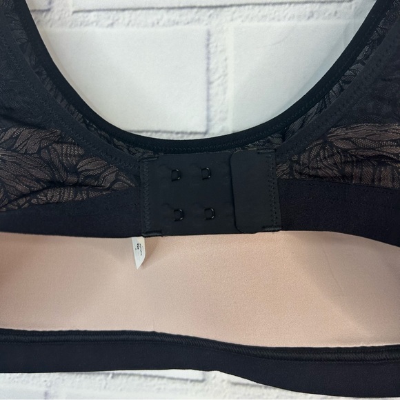 Lululemon Shadow Mesh Bra Leaf size Small - Picture 5 of 7